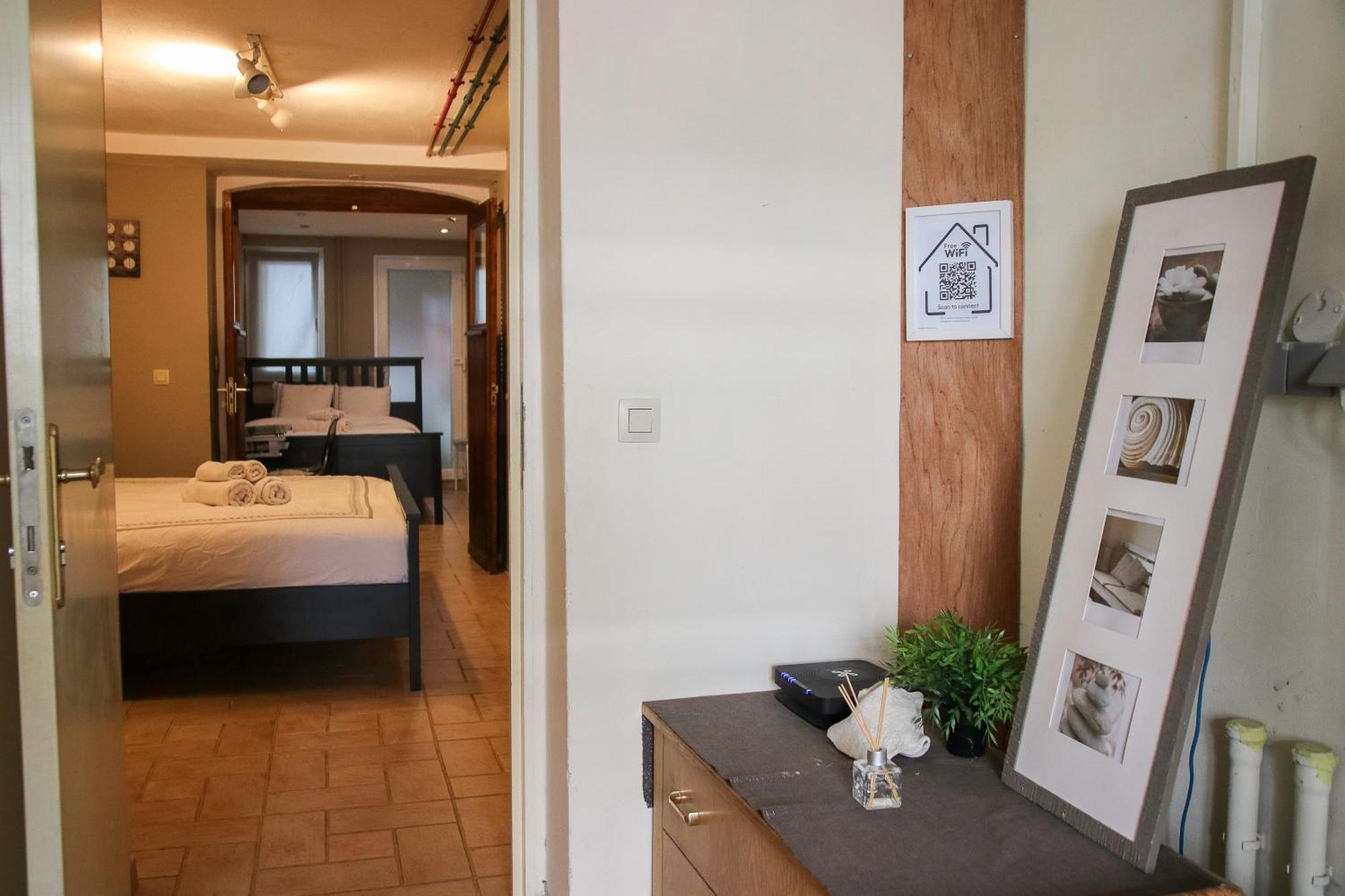 בריסל Archimede Guest House מראה חיצוני תמונה